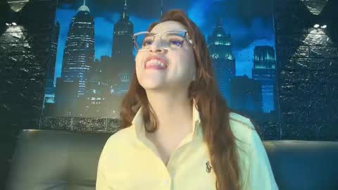 Snapshot of skylar__desire chatting on October 8, 2:36 pm skylar__desire online show from October 8, 2:36 pm