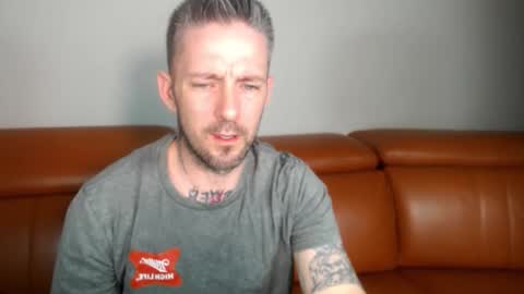 SkylarGrey online show from April 14, 9:37 am