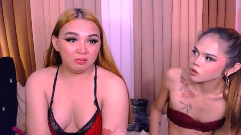 Snapshot of skylarvox_ chatting on March 7, 11:38 pm skylarvox_ online show from March 7, 11:38 pm