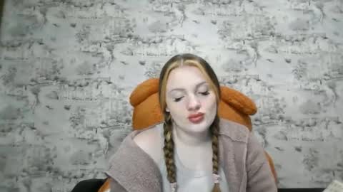 Skyler online show from October 4, 2:37 pm