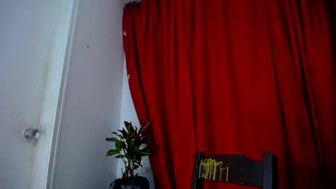 Skyler online show from March 25, 1:11 am