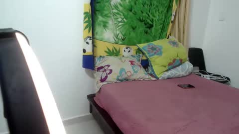 Snapshot of skynataly chatting on December 3, 7:32 am skynata online show from December 3, 7:32 am