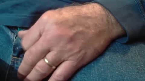 Snapshot of skypylot chatting on December 22, 4:48 pm ResqPylot2 online show from December 22, 4:48 pm