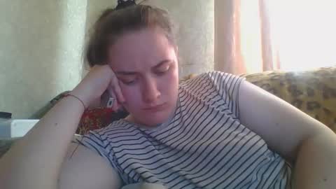 skyressie333 online show from June 1, 7:54 am