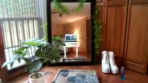 Sky Winters online show from November 23, 3:34 pm