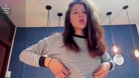 Snapshot of skyy_bloom chatting on November 19, 11:54 am Sky online show from November 19, 11:54 am