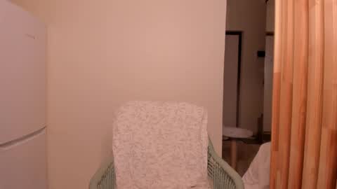 Snapshot of slaty_sugar chatting on March 1, 6:46 am Nika online show from March 1, 6:46 am