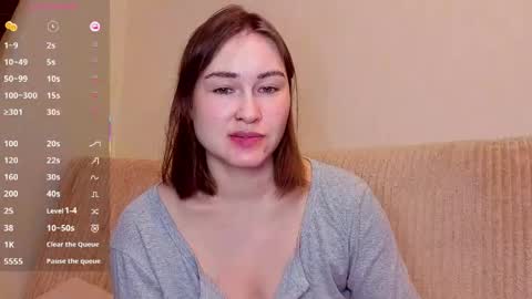 Alice online show from April 11, 6:34 pm