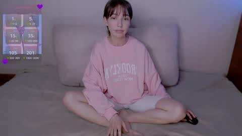 sleepy_ash_ online show from May 26, 1:07 pm