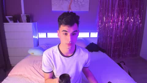 Slendy online show from February 17, 4:35 pm