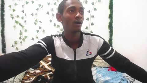 sleyandluna1 online show from April 8, 7:41 am