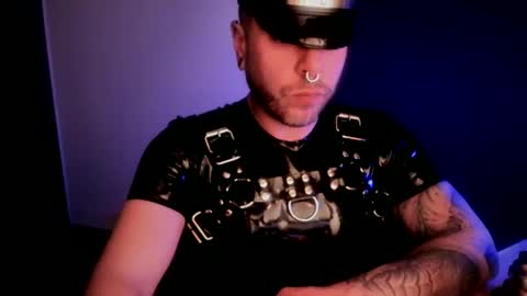 slick_evo online show from December 2, 3:37 am