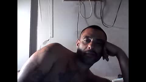 Snapshot of slickstre chatting on June 9, 9:32 am slickstre online show from June 9, 9:32 am