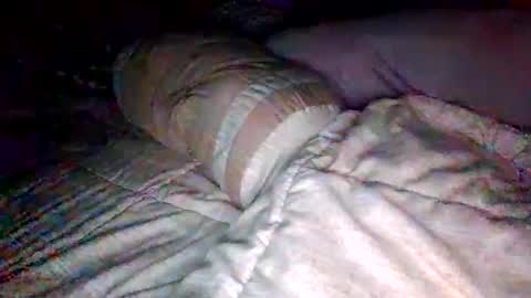 Snapshot of slideitin96 chatting on March 8, 5:22 am slideitin96 online show from March 8, 5:22 am