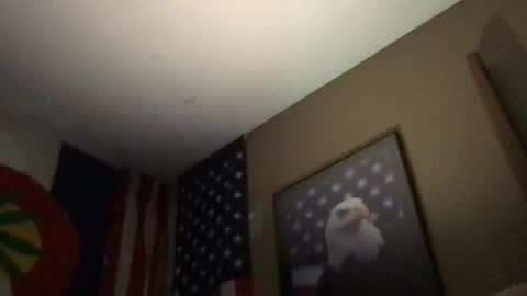 Snapshot of slienthear83 chatting on December 9, 5:07 am slienthear83 online show from December 9, 5:07 am