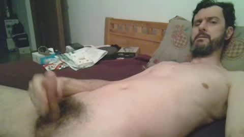 Snapshot of slim38 chatting on April 19, 3:28 am Alin online show from April 19, 3:28 am