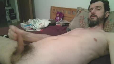 Snapshot of slim38 chatting on April 30, 8:57 pm Alin online show from April 30, 8:57 pm