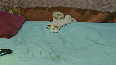 Snapshot of slim_girl01 chatting on January 15, 9:35 am slim_girl01 online show from January 15, 9:35 am