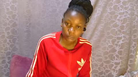 Snapshot of slim_girl01 chatting on September 14, 12:21 am slim_girl01 online show from September 14, 12:21 am