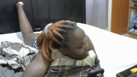 Snapshot of slim_joy chatting on February 17, 6:48 pm slim_joy online show from February 17, 6:48 pm