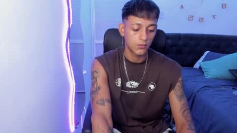 Snapshot of slim_master12 chatting on December 5, 4:42 am slim_master12 online show from December 5, 4:42 am