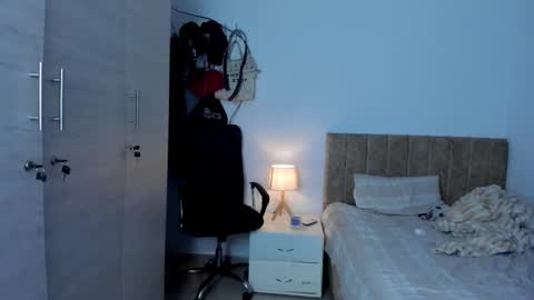 slim_master12 online show from April 1, 11:13 pm