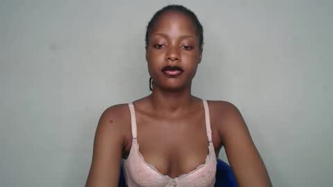 perry online show from April 5, 7:11 pm