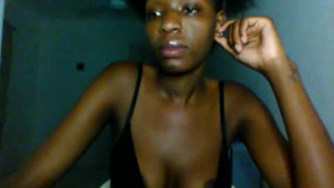 Snapshot of slimandthick1 chatting on April 26, 7:44 pm slimandthick1 online show from April 26, 7:44 pm