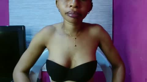 Snapshot of slimass31 chatting on May 15, 1:45 am slimass31 online show from May 15, 1:45 am
