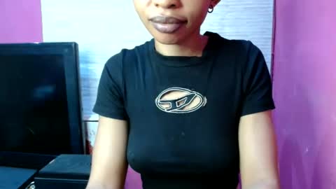 Snapshot of slimass31 chatting on May 20, 11:00 pm slimass31 online show from May 20, 11:00 pm