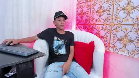 SlimLatino  online show from April 5, 12:13 pm