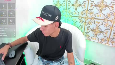 SlimLatino  online show from April 19, 4:39 pm