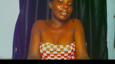 Snapshot of slimthick_tinah chatting on September 29, 2:11 pm TINA online show from September 29, 2:11 pm