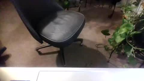 Snapshot of slinkyblk chatting on November 1, 11:40 pm slinkyblk online show from November 1, 11:40 pm