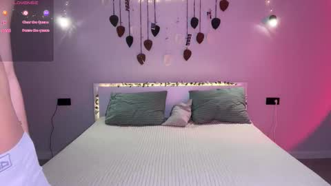 Lola and Li -  online show from February 15, 12:58 pm