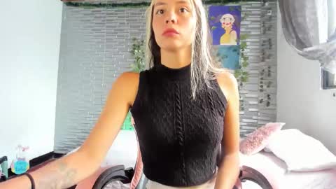 Snapshot of slone03 chatting on October 20, 7:03 pm slone03 online show from October 20, 7:03 pm