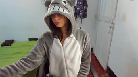 Snapshot of slone03 chatting on November 20, 7:57 pm slone03 online show from November 20, 7:57 pm