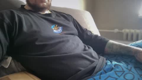 just chillin online show from November 4, 7:29 am