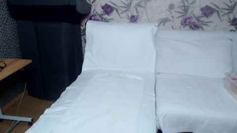 Snapshot of slutishmami chatting on November 30, 2:43 pm slutihmami online show from November 30, 2:43 pm