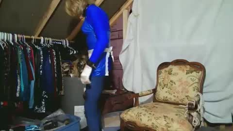 slutjennifertransxx online show from November 30, 4:05 am