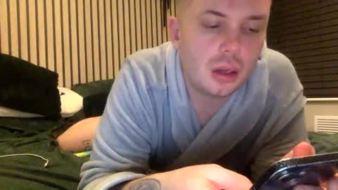 Snapshot of slutman111 chatting on December 20, 9:55 pm slutman111 online show from December 20, 9:55 pm