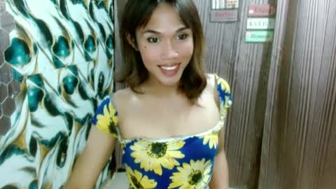 Snapshot of slutqueen_raz chatting on June 30, 6:31 pm Raz online show from June 30, 6:31 pm