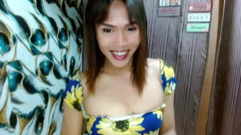 Snapshot of slutqueen_raz chatting on July 10, 9:06 pm Raz online show from July 10, 9:06 pm
