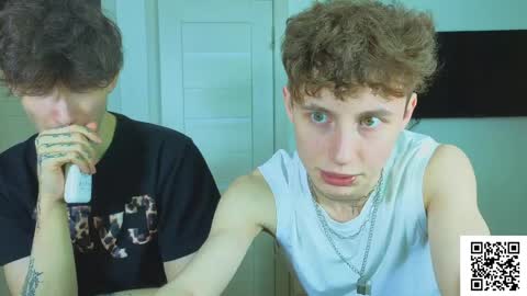 sluttsavage online show from April 8, 9:15 pm