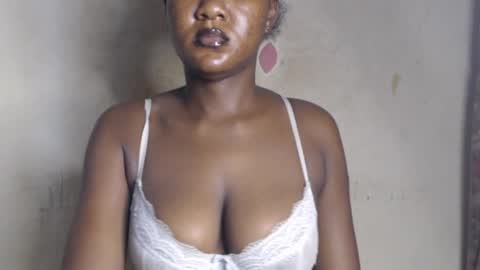 Snapshot of sluttx_choco chatting on June 19, 10:41 am sluttx_choco online show from June 19, 10:41 am