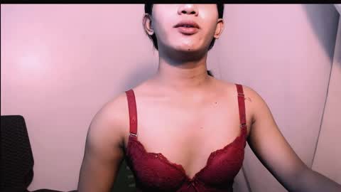 Snapshot of slutty_aki chatting on May 23, 12:38 am slutty_aki online show from May 23, 12:38 am