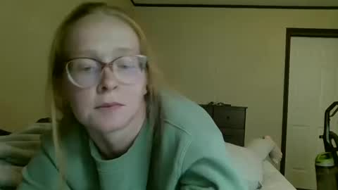 Snapshot of slutty_redhead3 chatting on September 23, 4:10 pm Slutty redhead3 online show from September 23, 4:10 pm