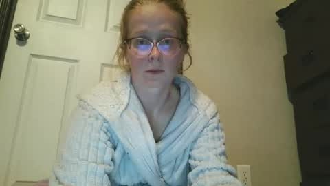 Snapshot of slutty_redhead3 chatting on November 3, 12:57 am Slutty redhead3 online show from November 3, 12:57 am