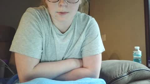 Snapshot of slutty_redhead3 chatting on June 25, 12:32 am Slutty redhead3 online show from June 25, 12:32 am