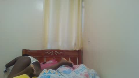 sluttygirlie online show from April 17, 10:07 am